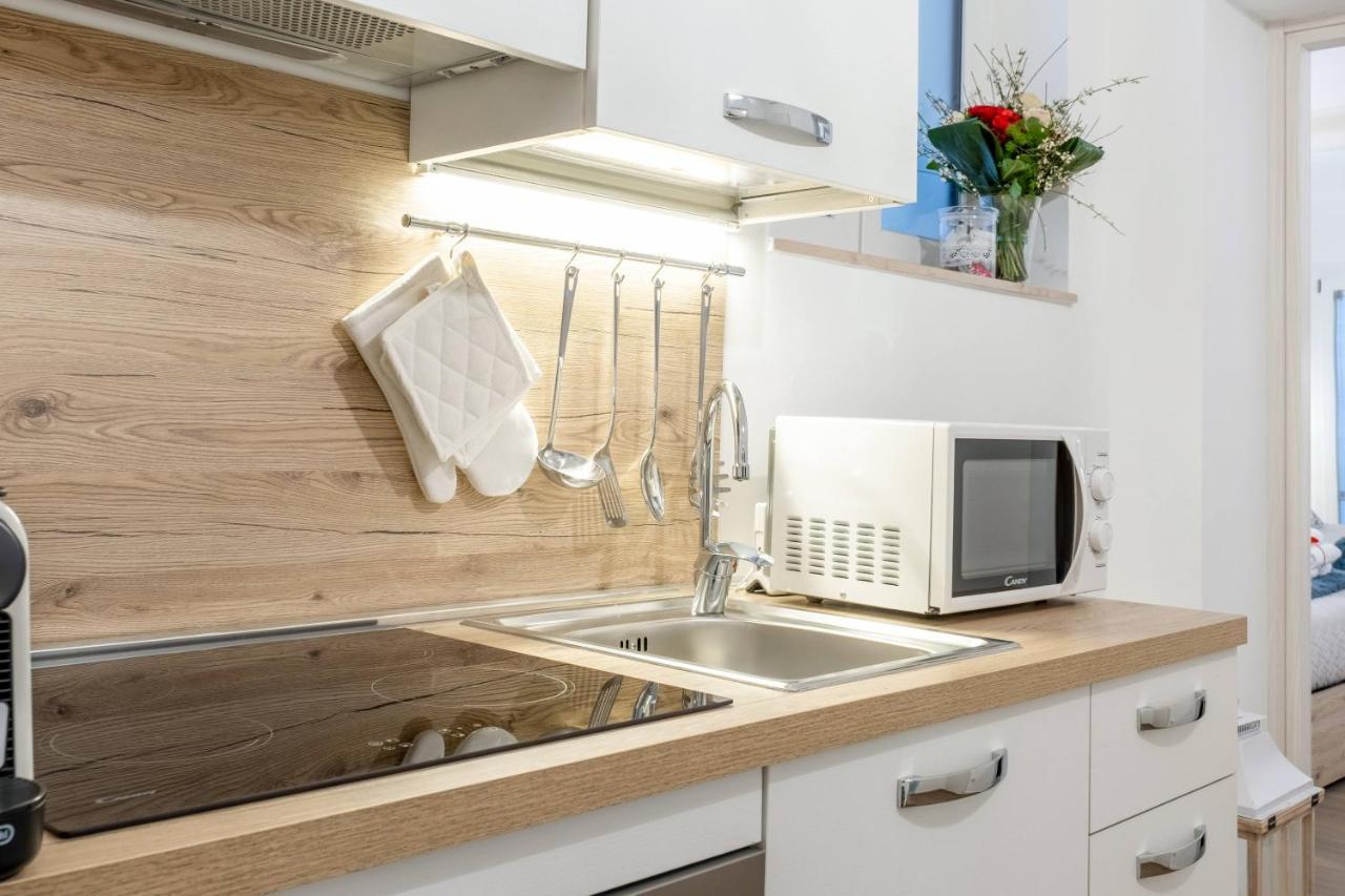 Donna Teresa Central & Cozy Apartment ตารันโต ภายนอก รูปภาพ